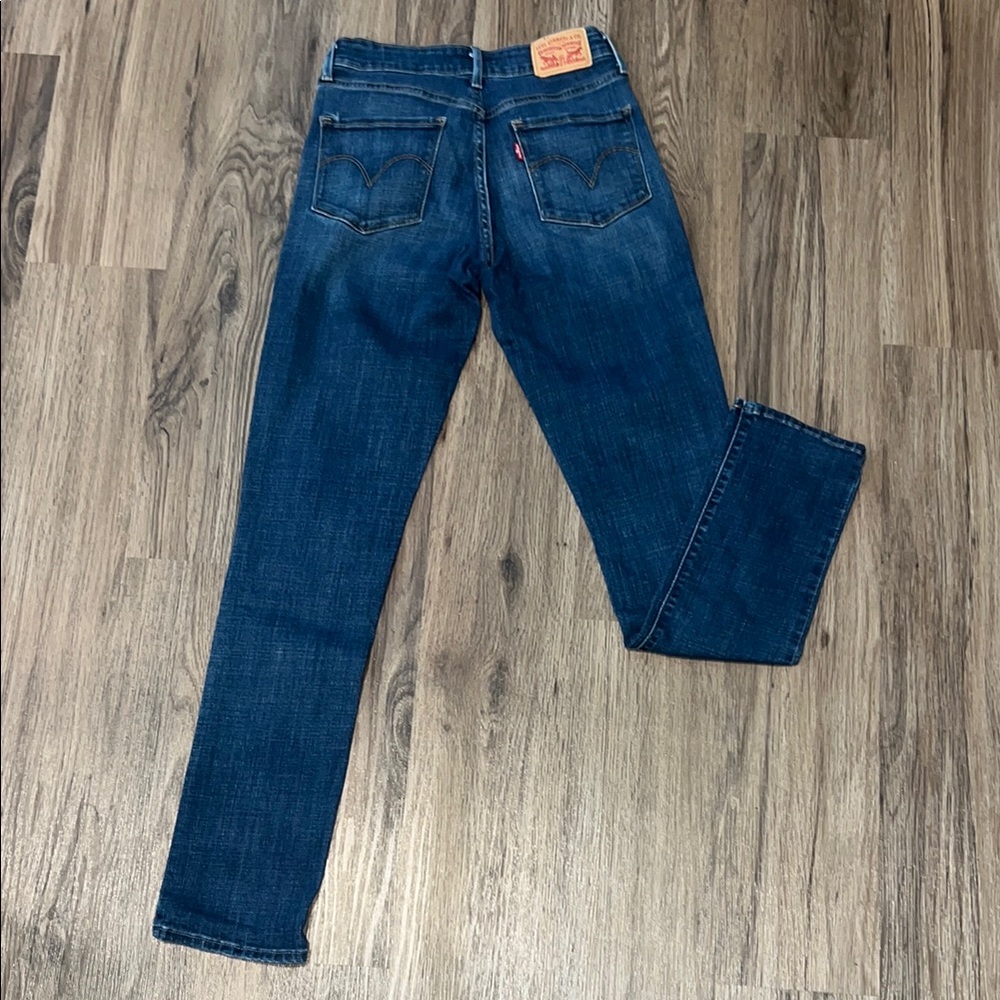 Levi’s Midrise Skinny Jean
